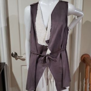 Umgee, faux suede vest with cream fur on collar